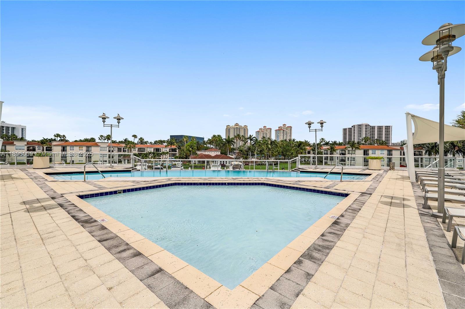 THE ATRIUM AT AVENTURA CO - Residential