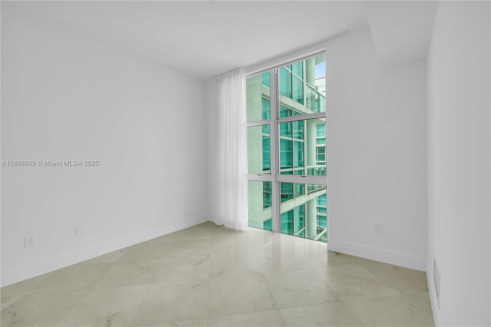 THE ATRIUM AT AVENTURA CO - Residential