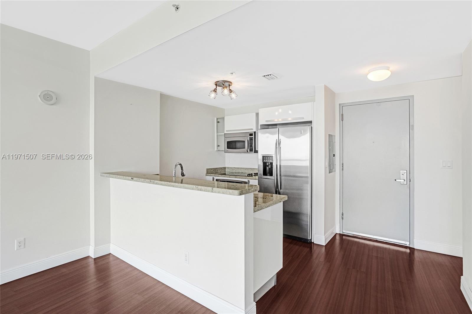 BLUE CONDO - Residential