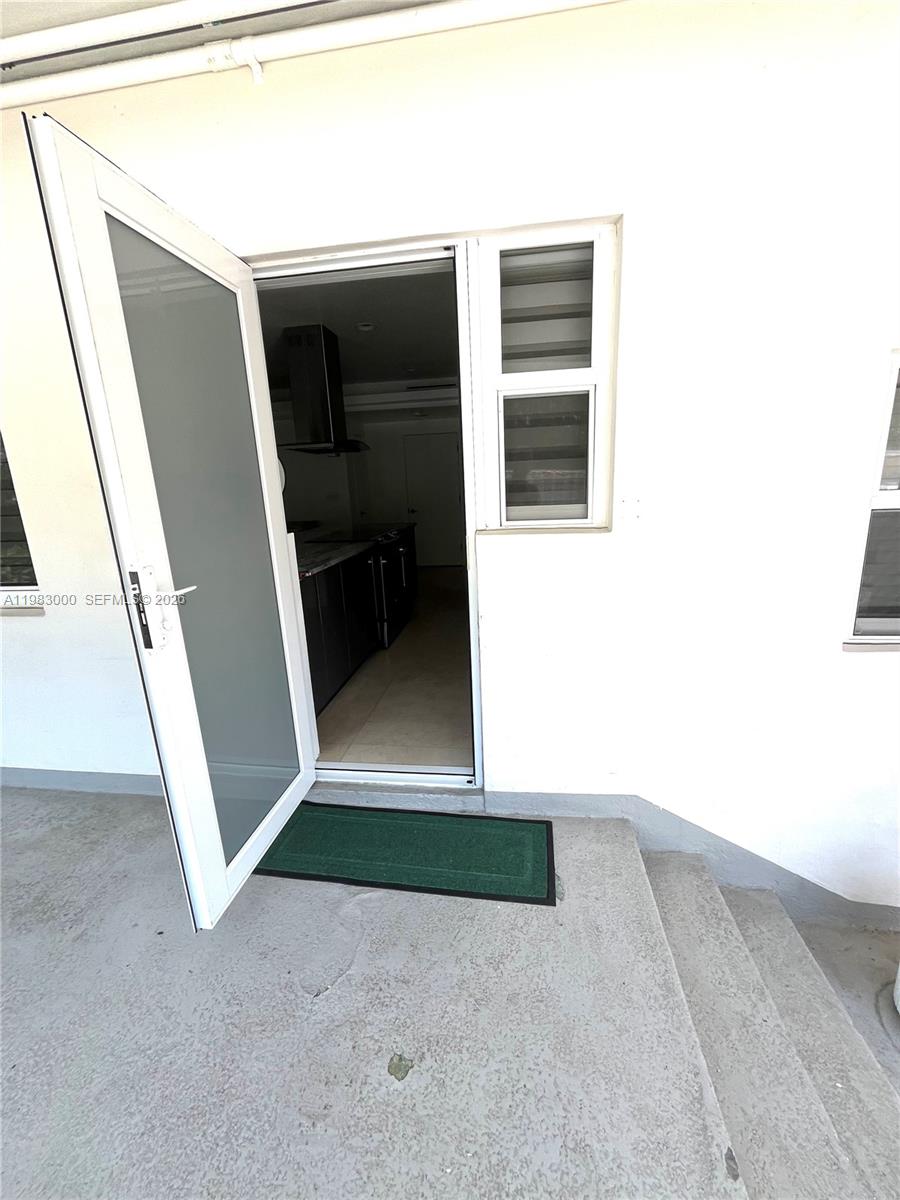 10190 Collins Ave 106