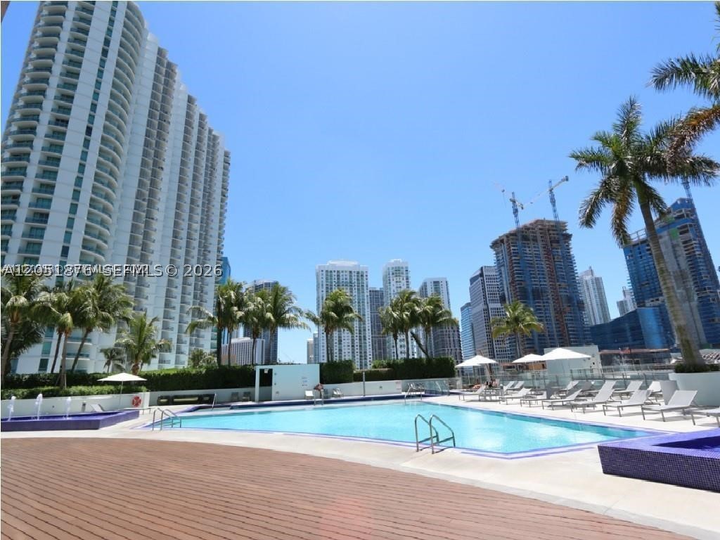 90 SW 3rd St 2907