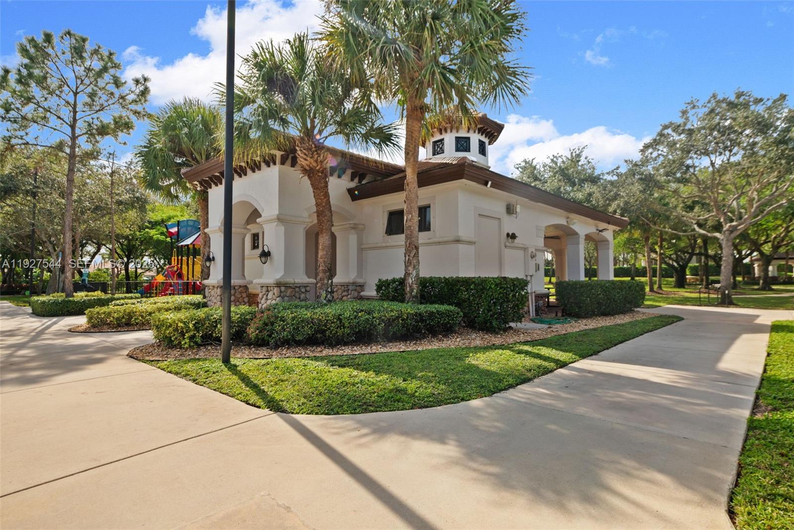 RIVERSTONE - Residential Lease