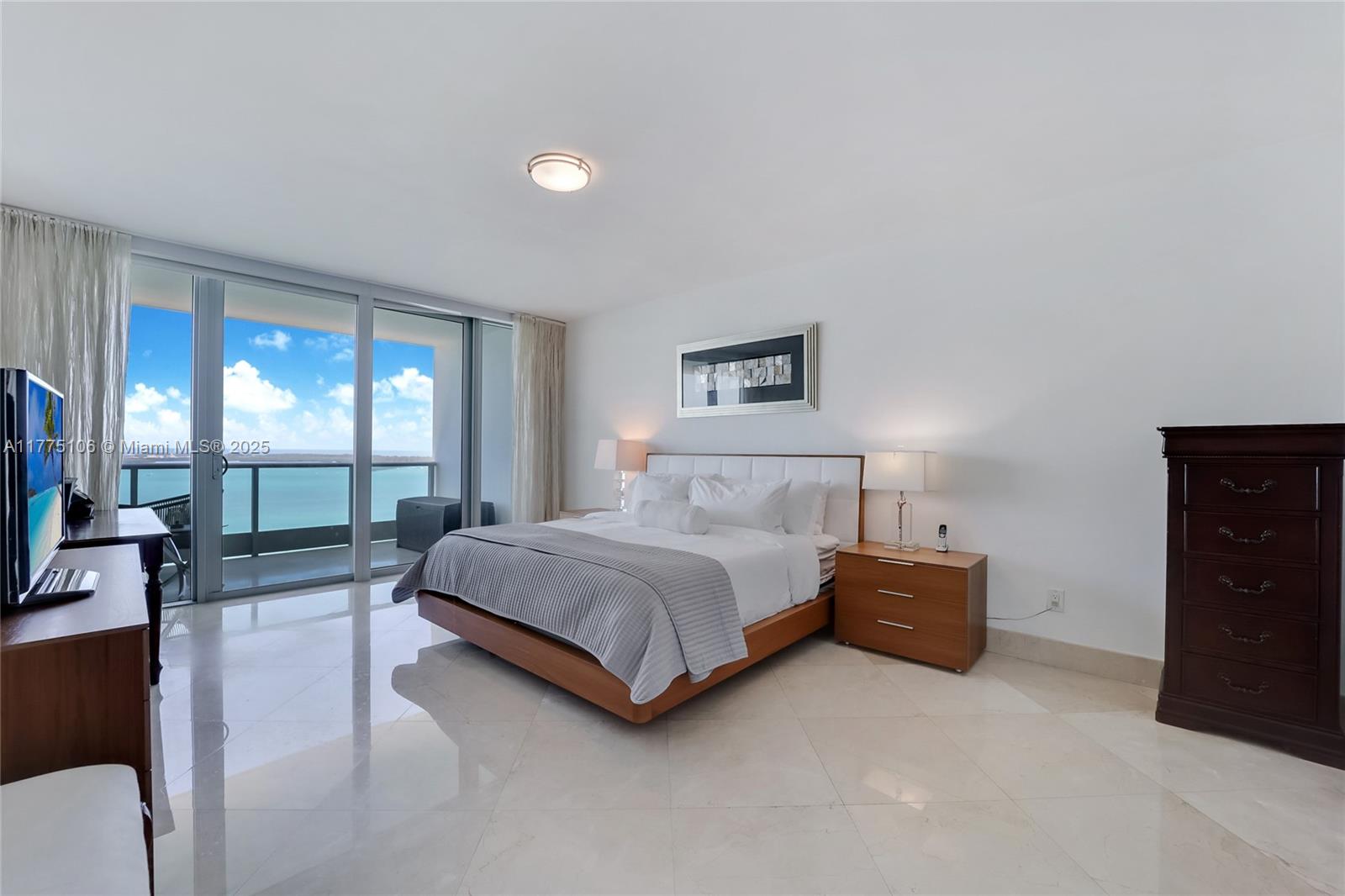 JADE RESIDENCES AT BRICKE - Residential