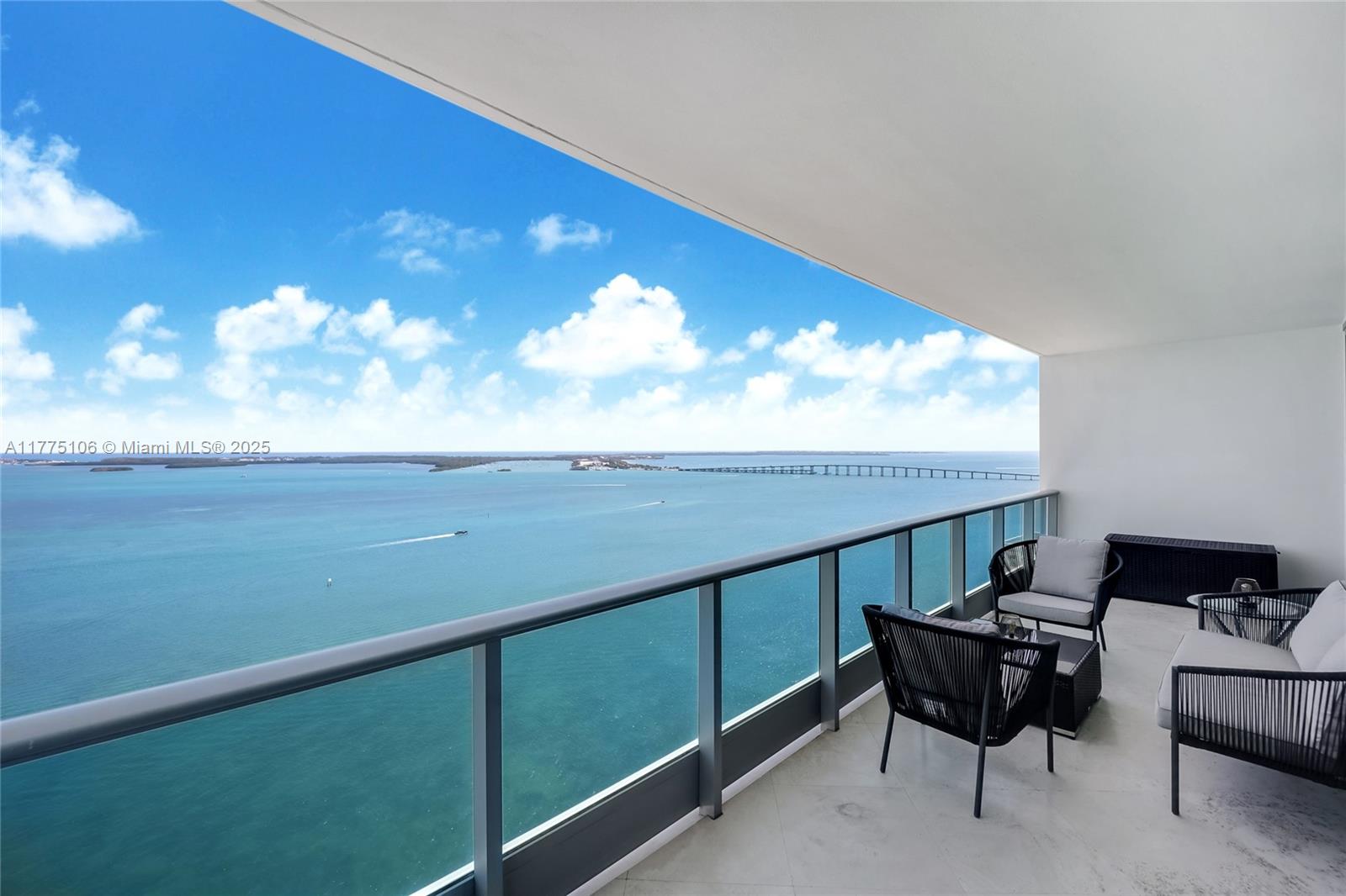Property for Sale at 1331 Brickell Bay Dr 2605, Miami, Broward County, Florida - Bedrooms: 3 
Bathrooms: 3  - $2,699,000