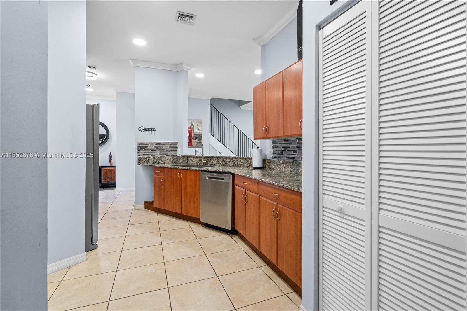 CLAIRE LAKE - Residential Lease