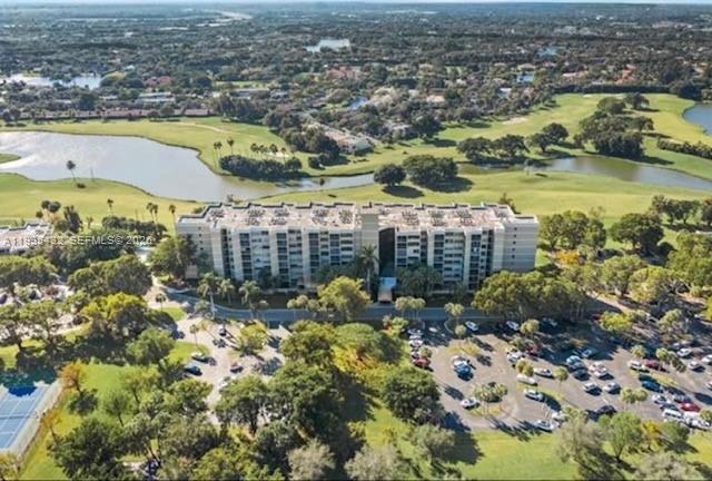 COUNTRY CLUB APTS AT - Residential Lease