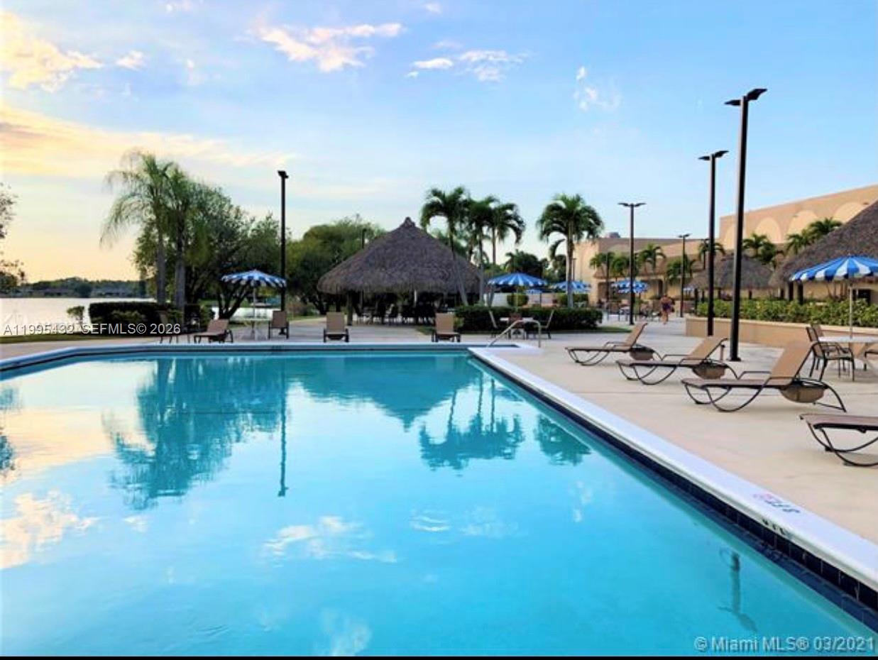 COUNTRY CLUB APTS AT - Residential Lease