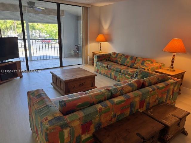 COUNTRY CLUB APTS AT - Residential Lease