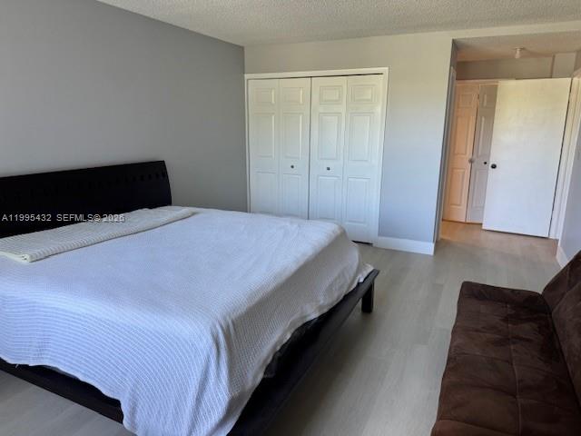 COUNTRY CLUB APTS AT - Residential Lease