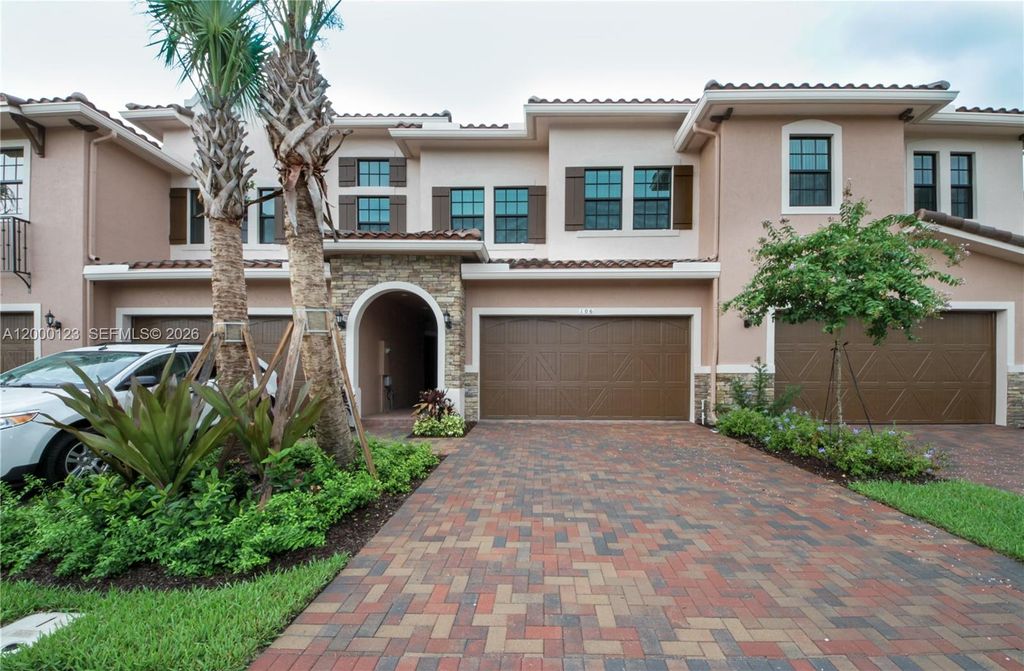 Photo of 106 SW 127th Terrace #106, Plantation, FL 33325 (MLS # A12000123)