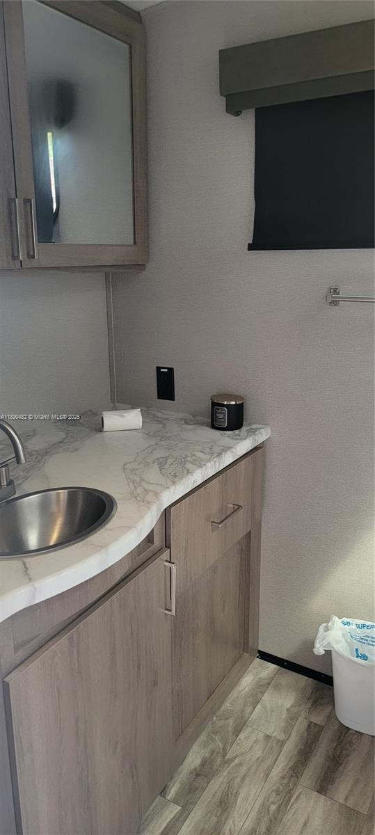 VENETIAN ACRES - Residential Lease