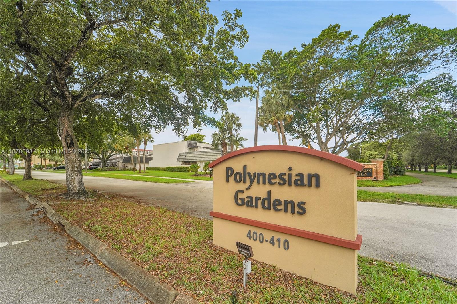 POLYNESIAN GARDENS CONDOM - Residential