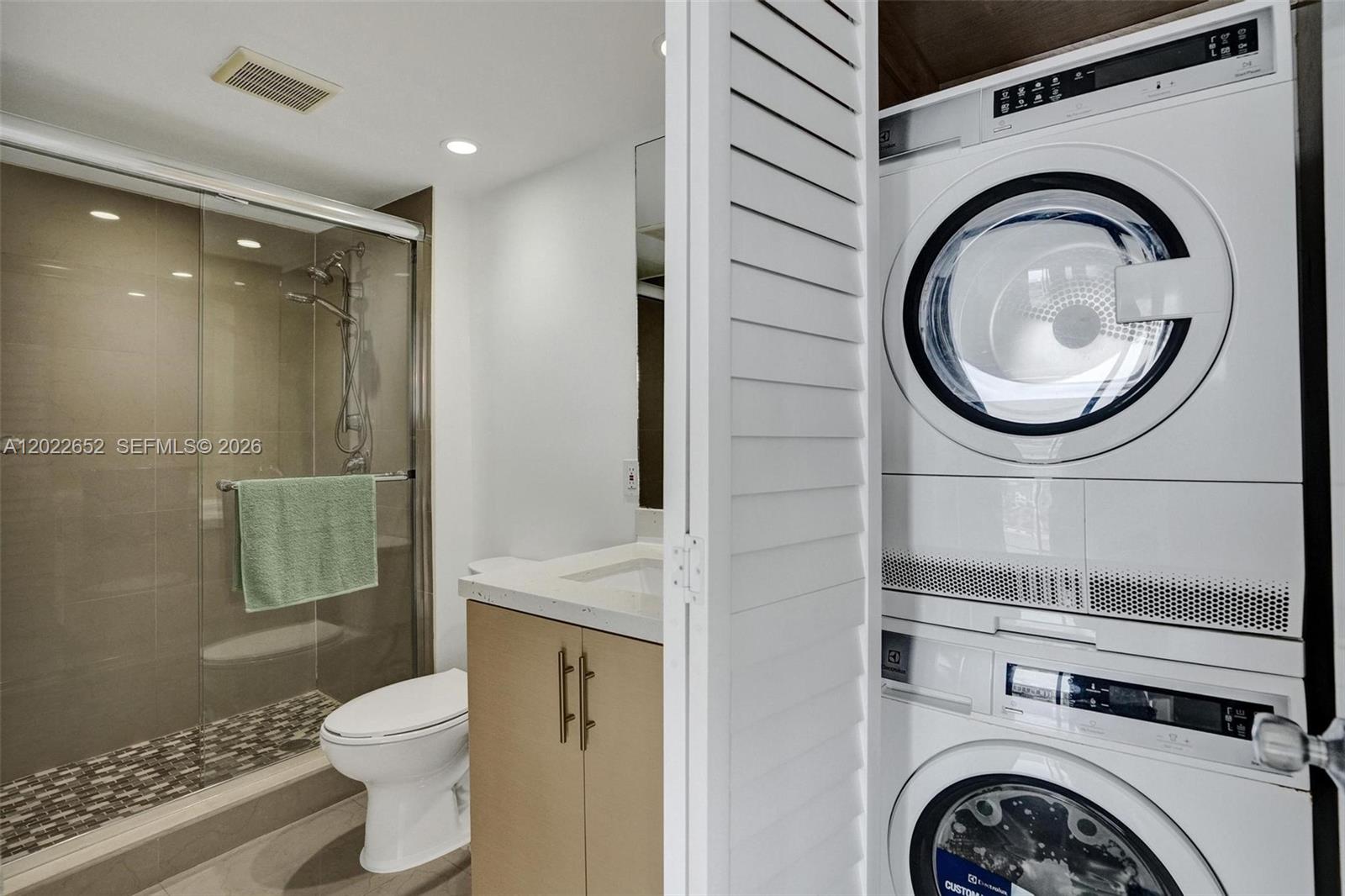 WATERVIEW CONDO - Residential