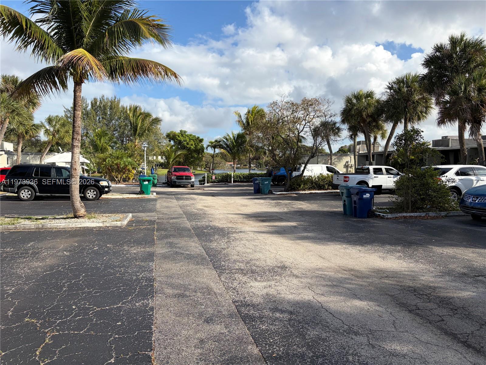 MIAMI LAKES-LAKE KATHARIN - Residential