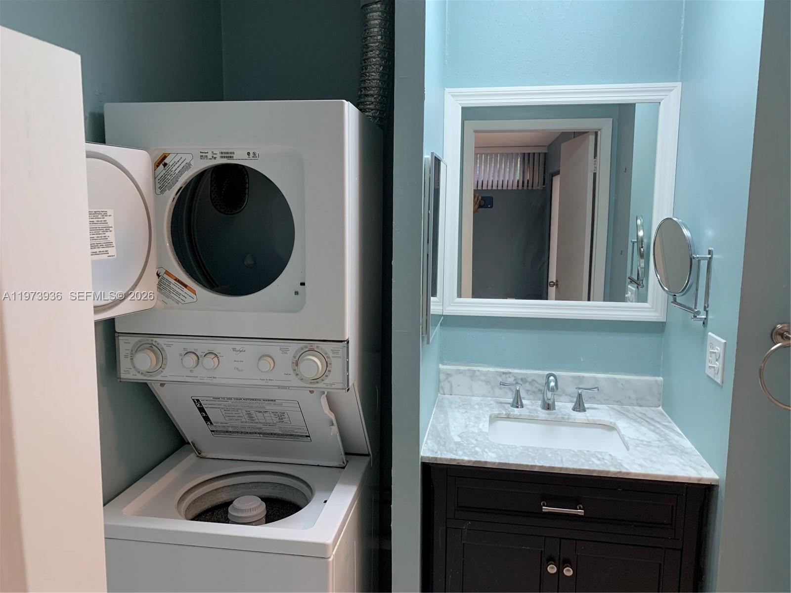 MIAMI LAKES-LAKE KATHARIN - Residential