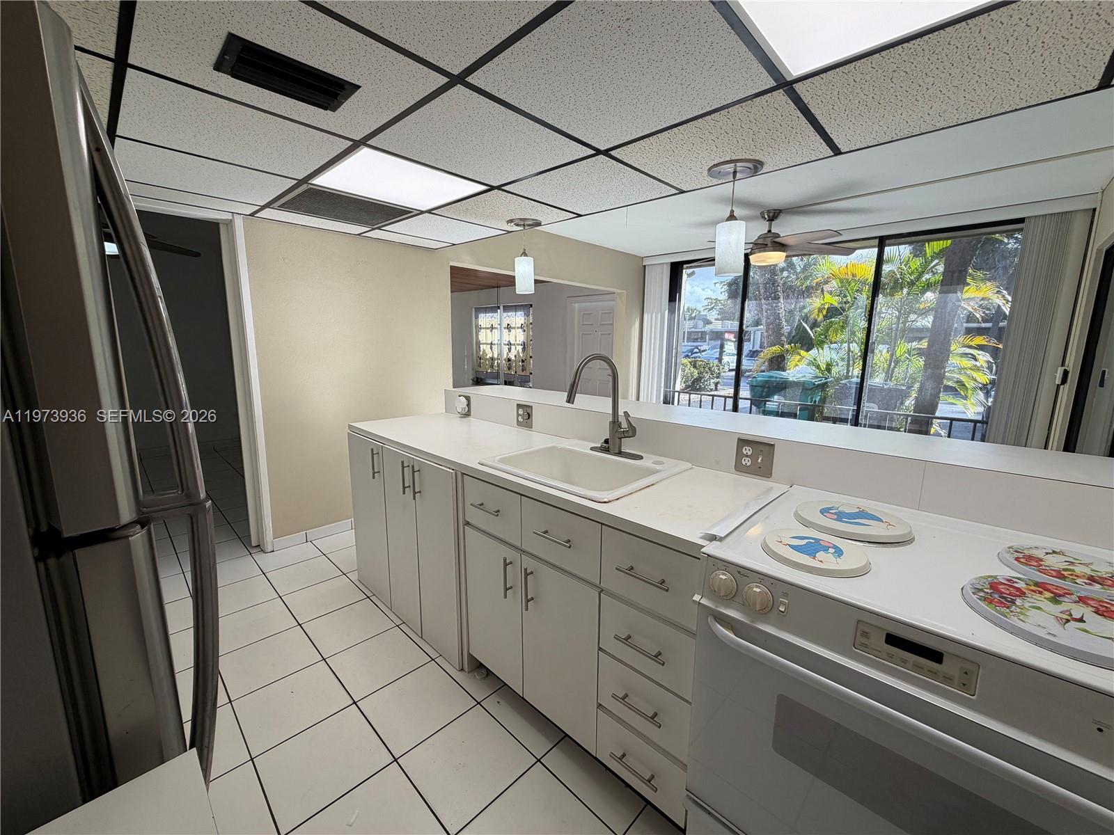 MIAMI LAKES-LAKE KATHARIN - Residential