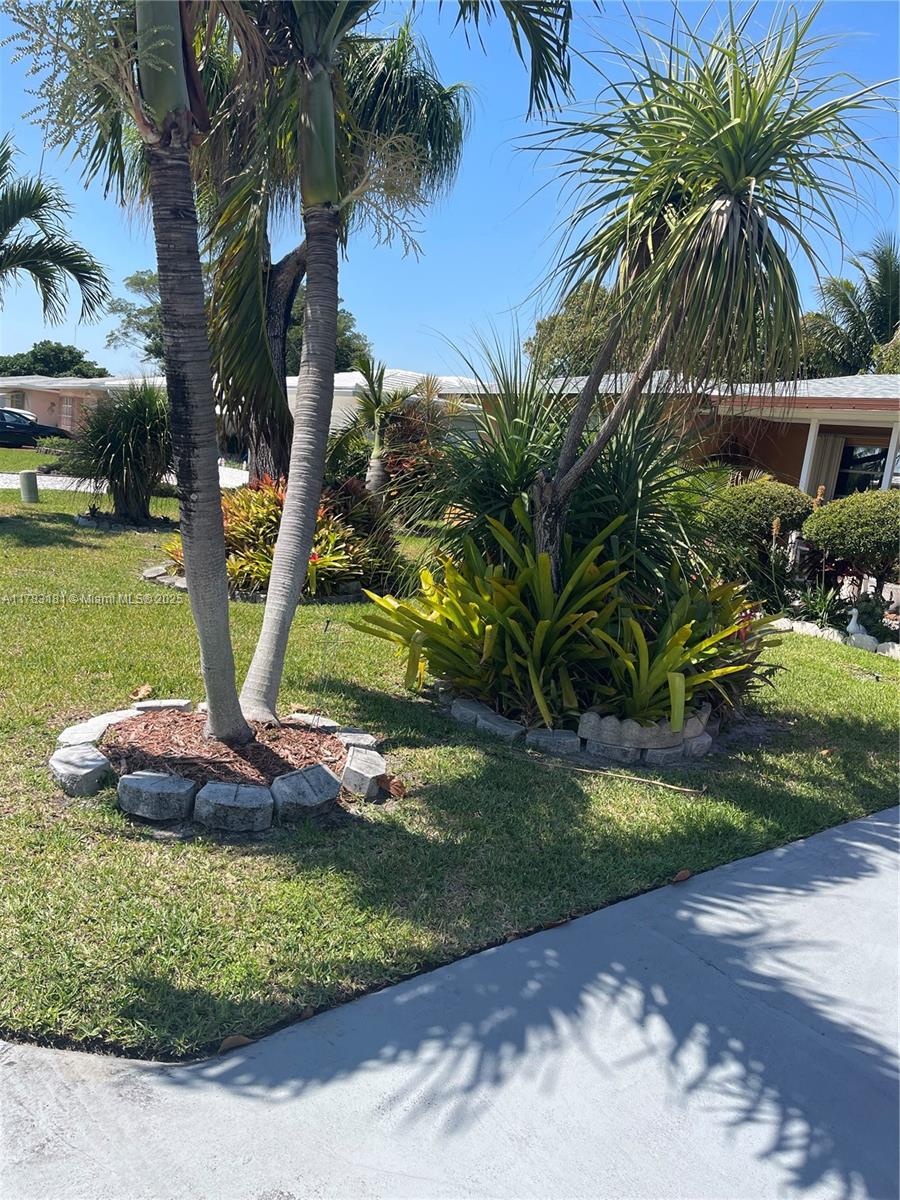 5303 NW 50th Ave