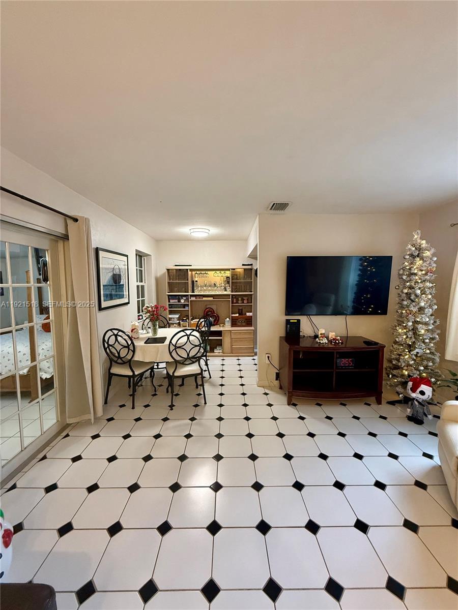 PALM SPRINGS NORTH SEC D - Residential