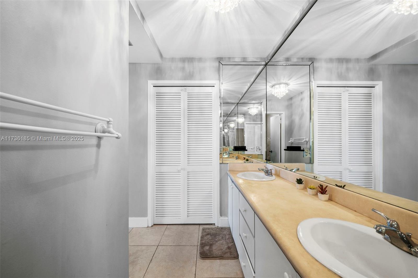 ALEXANDER TOWERS CONDO - Residential Lease