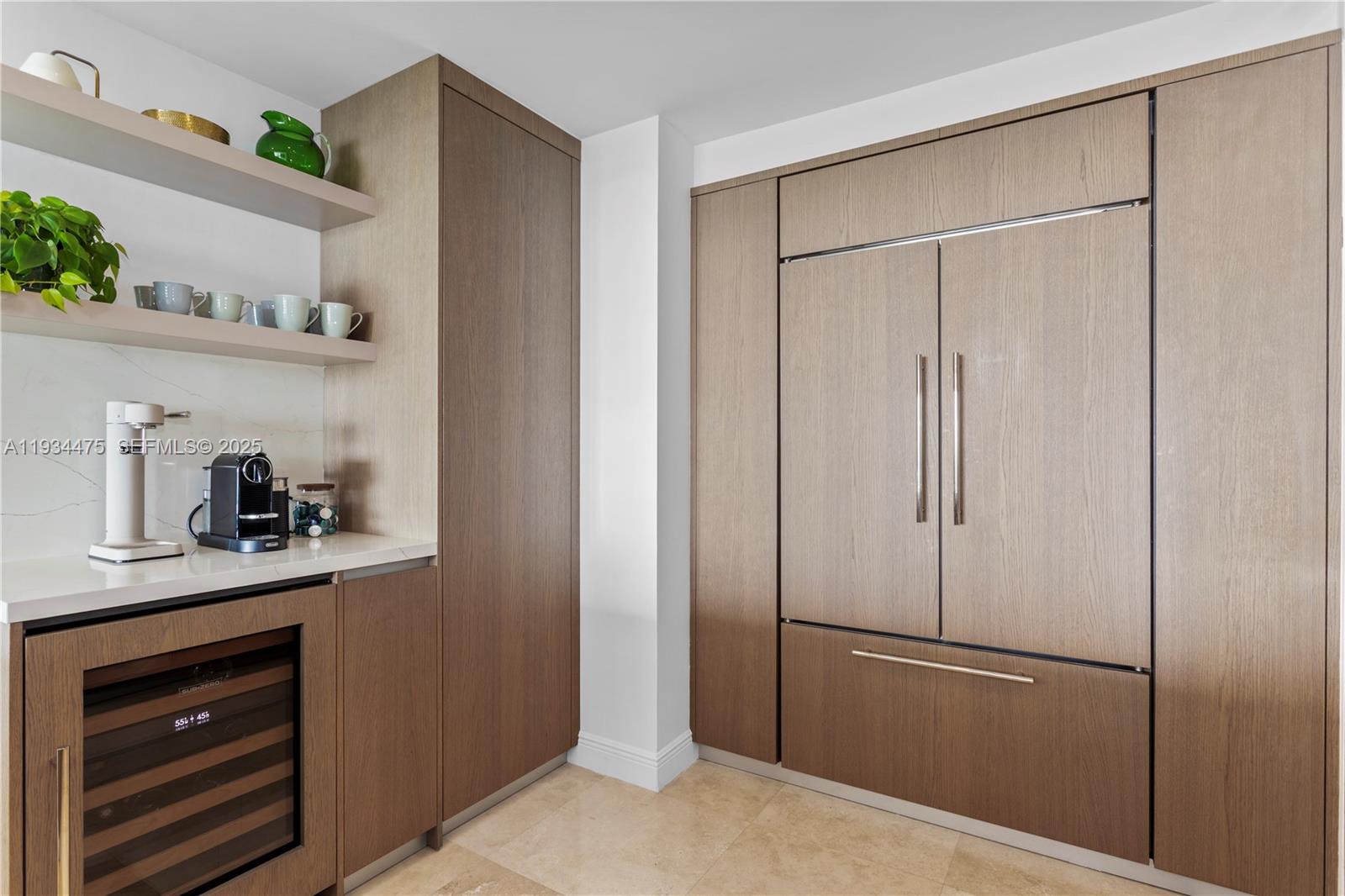 JADE RESIDENCES AT BRICKE - Residential