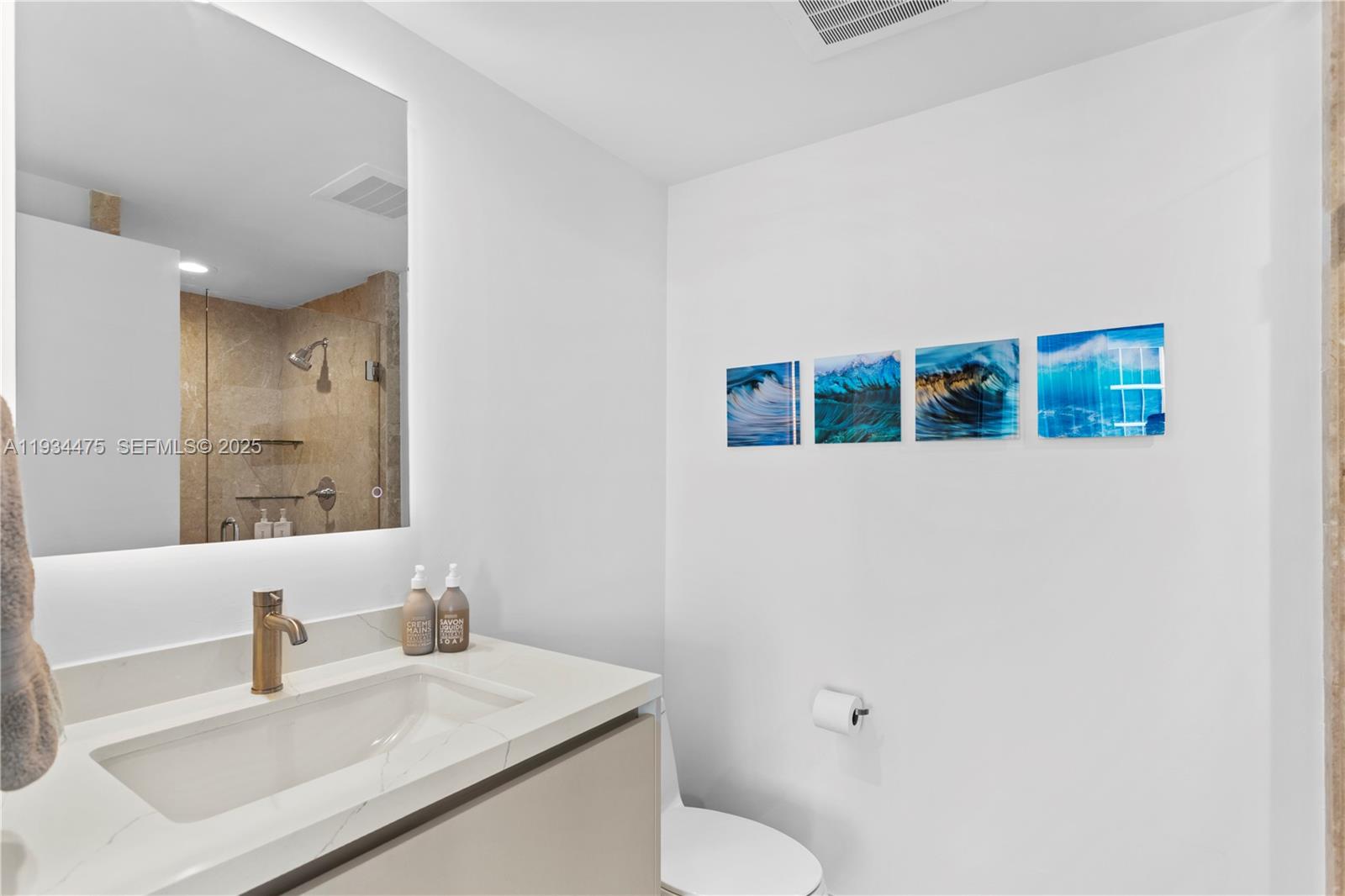 JADE RESIDENCES AT BRICKE - Residential