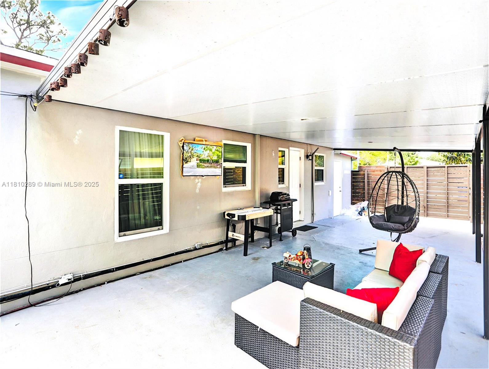 1106 NW 7th Ter 0