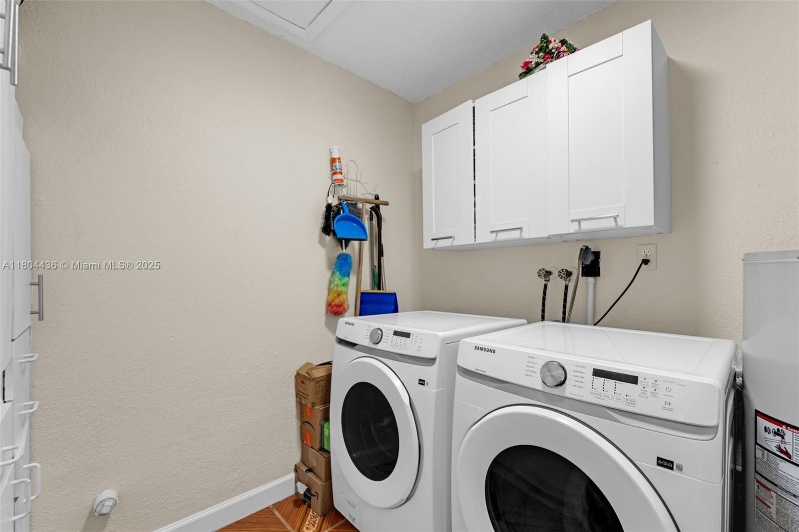 21 CENTURY HOMES 1 SEC - Residential