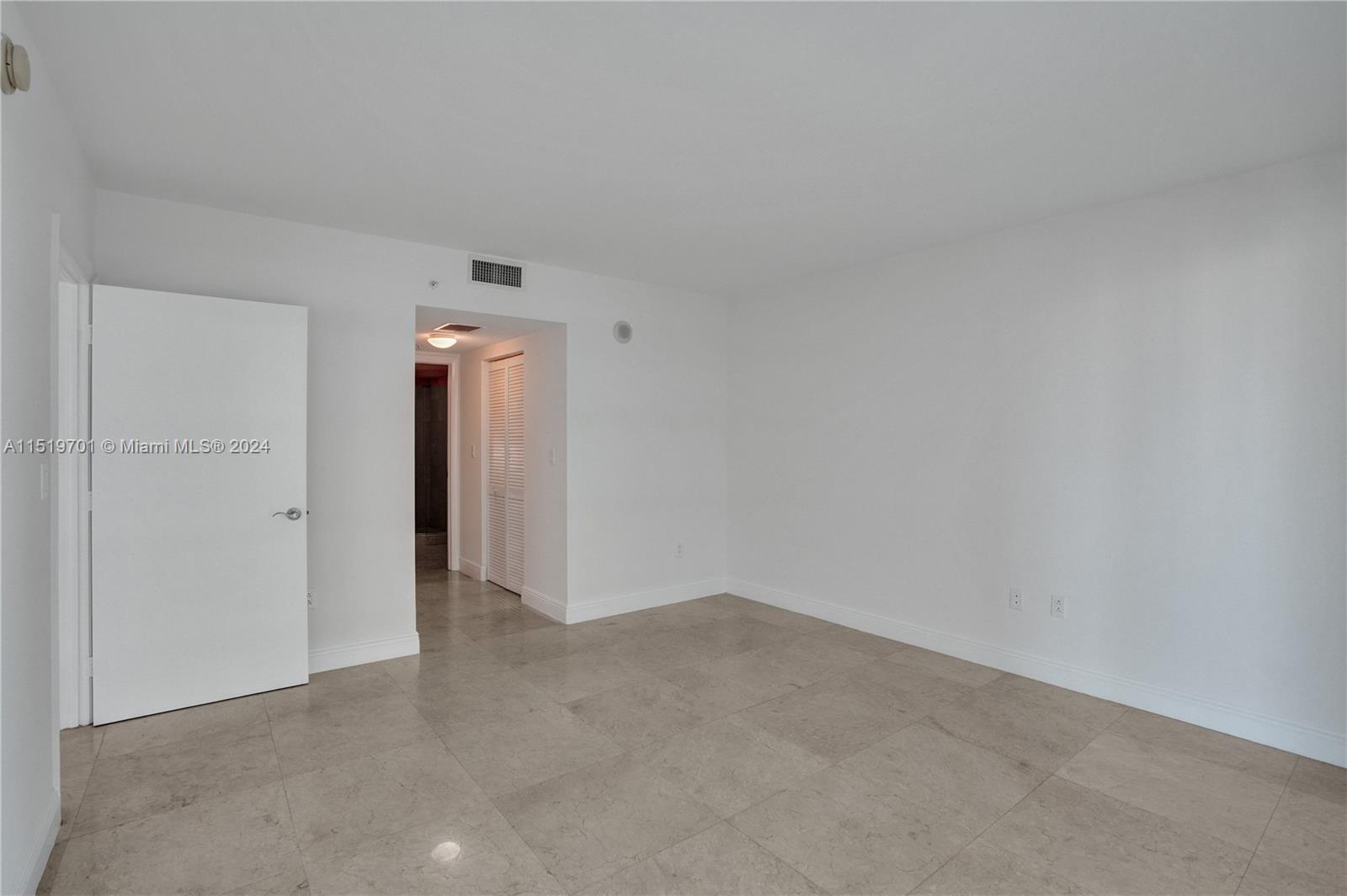 1800 CLUB CONDO - Residential Lease