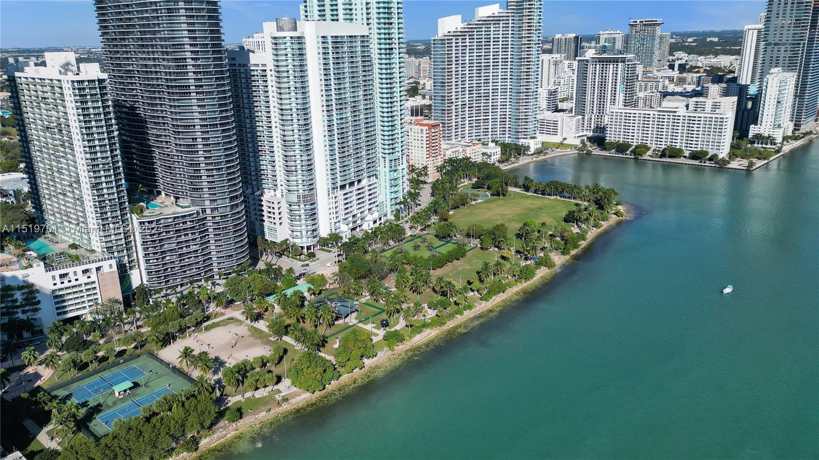 1800 CLUB CONDO - Residential Lease