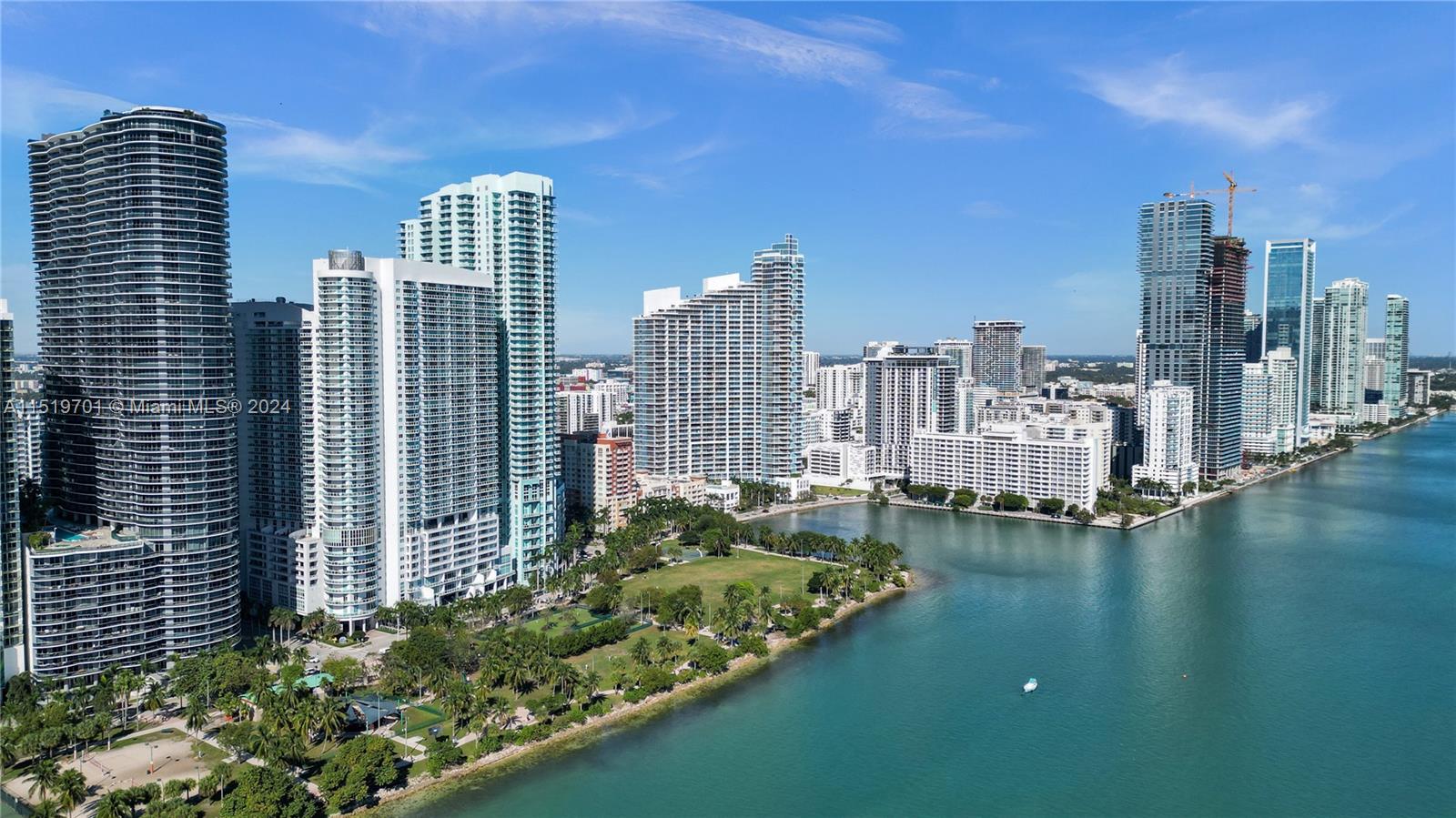 1800 CLUB CONDO - Residential Lease