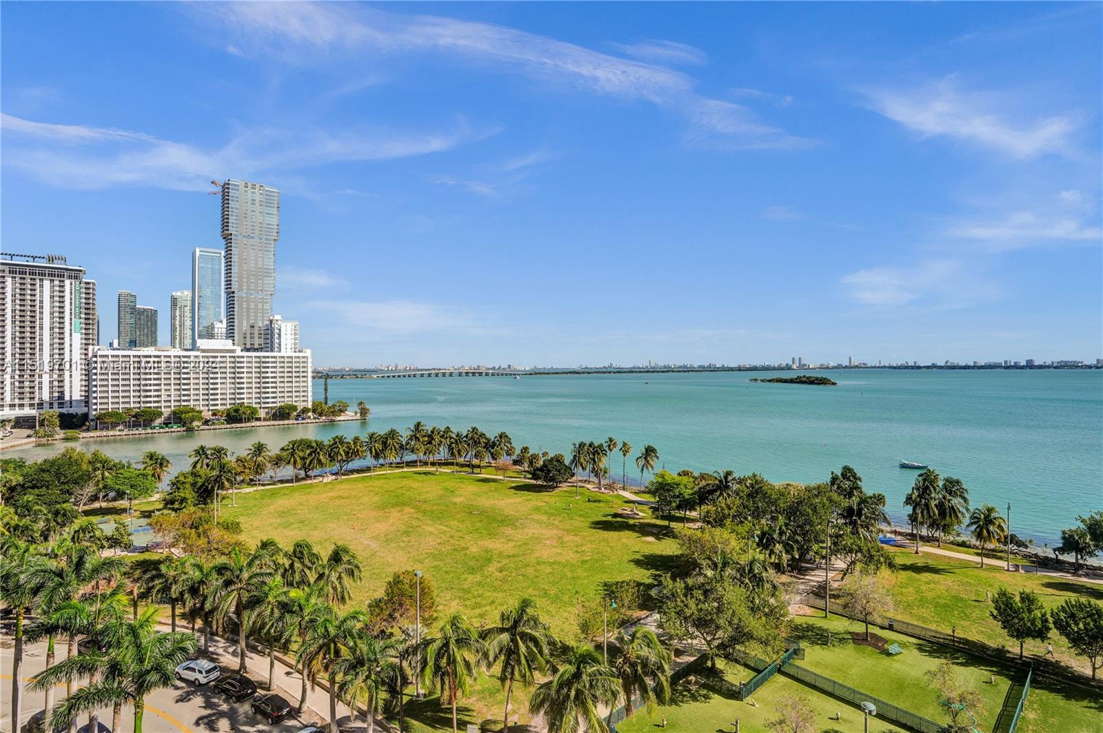 1800 CLUB CONDO - Residential Lease