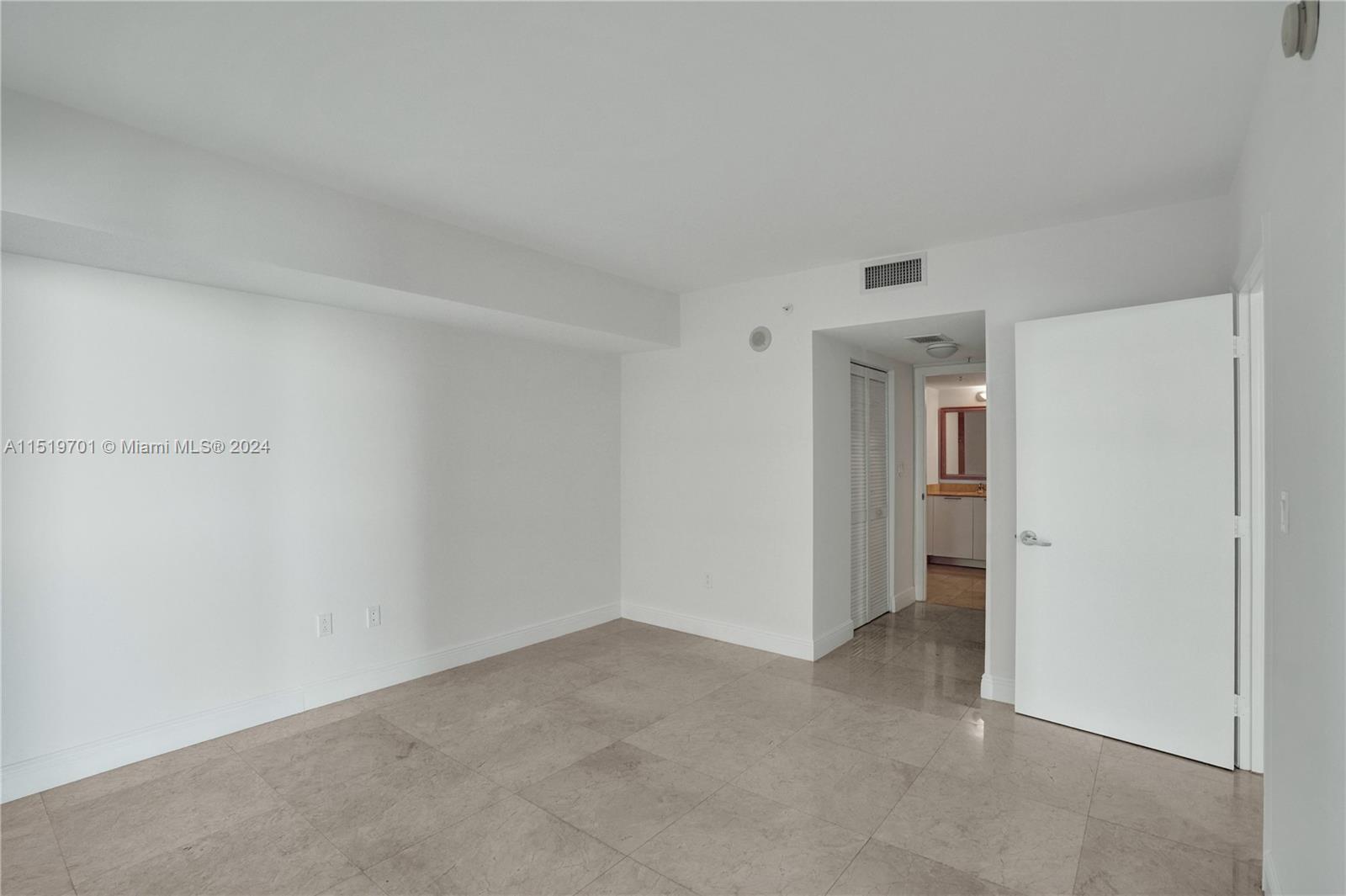 1800 CLUB CONDO - Residential Lease