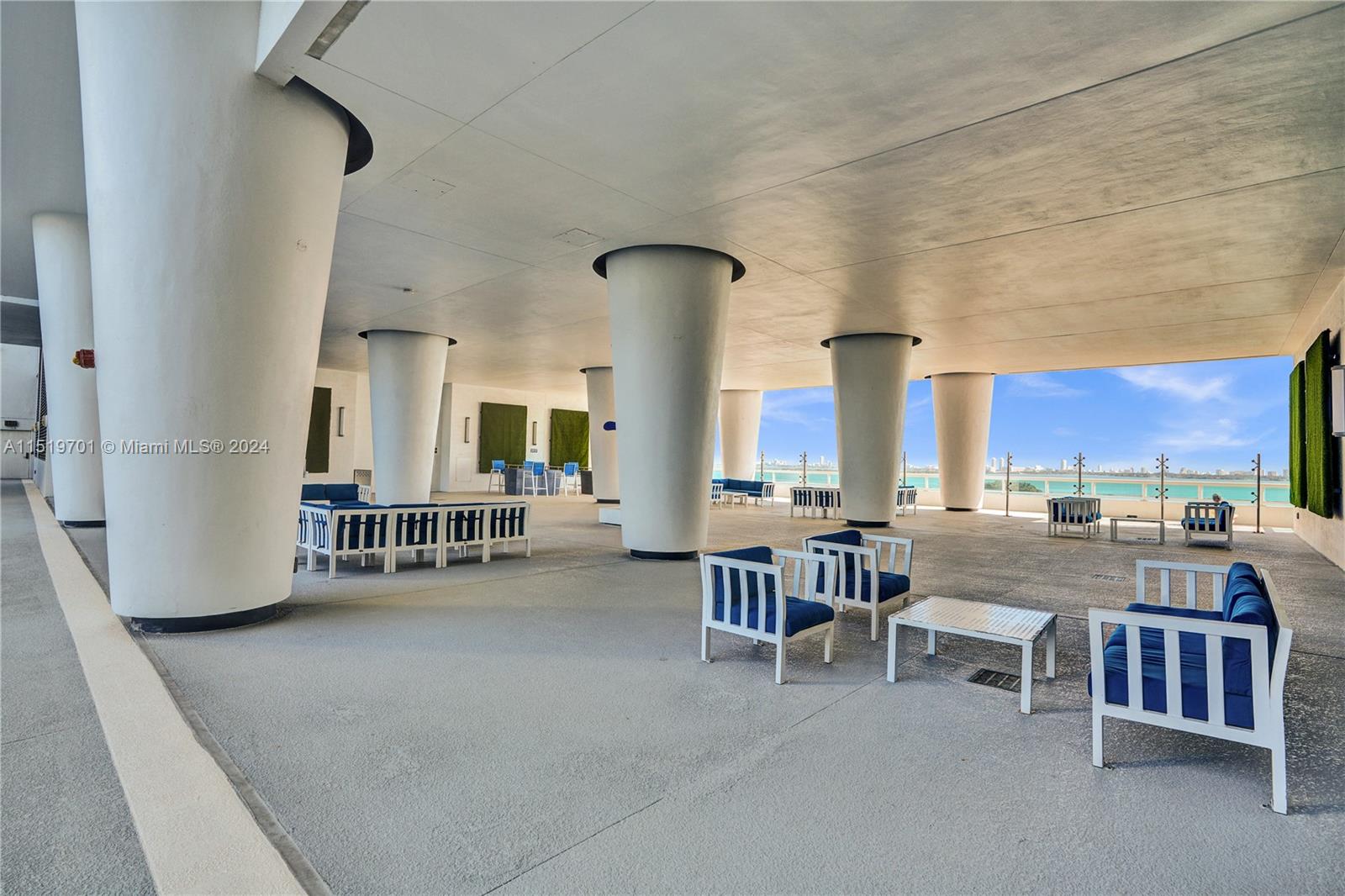 1800 CLUB CONDO - Residential Lease