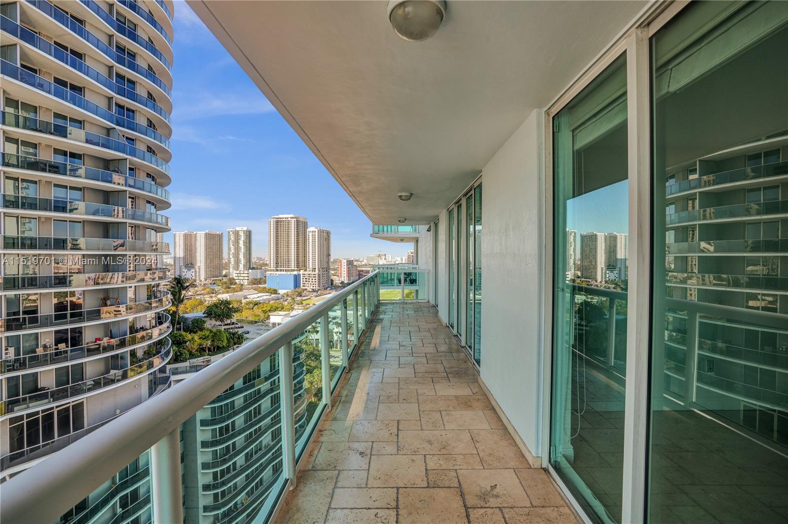 1800 CLUB CONDO - Residential Lease