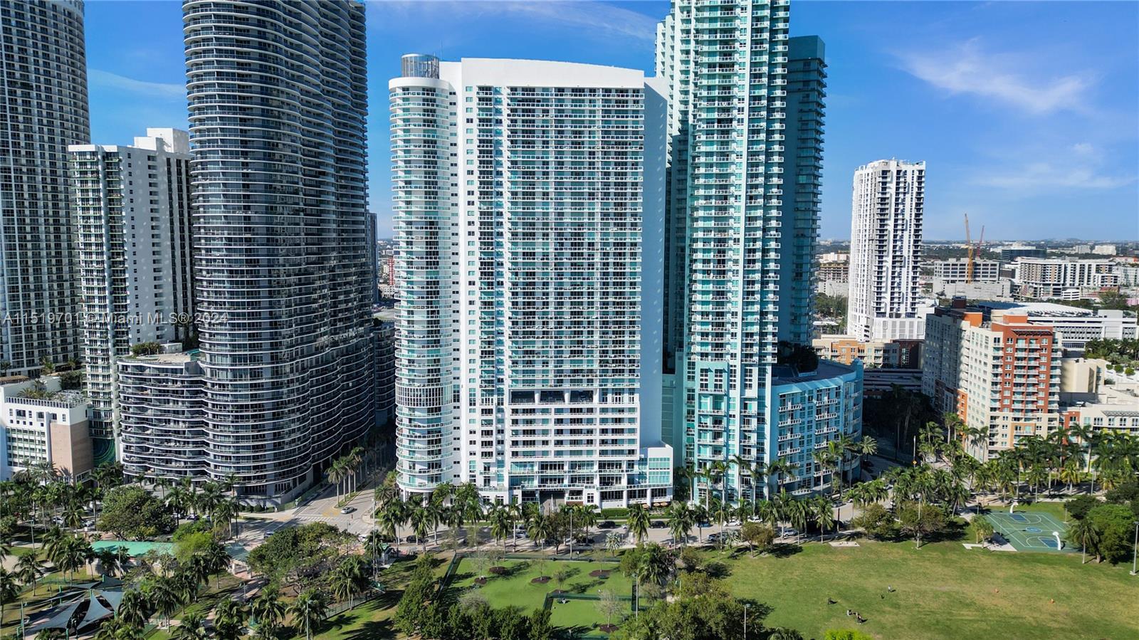 1800 CLUB CONDO - Residential Lease