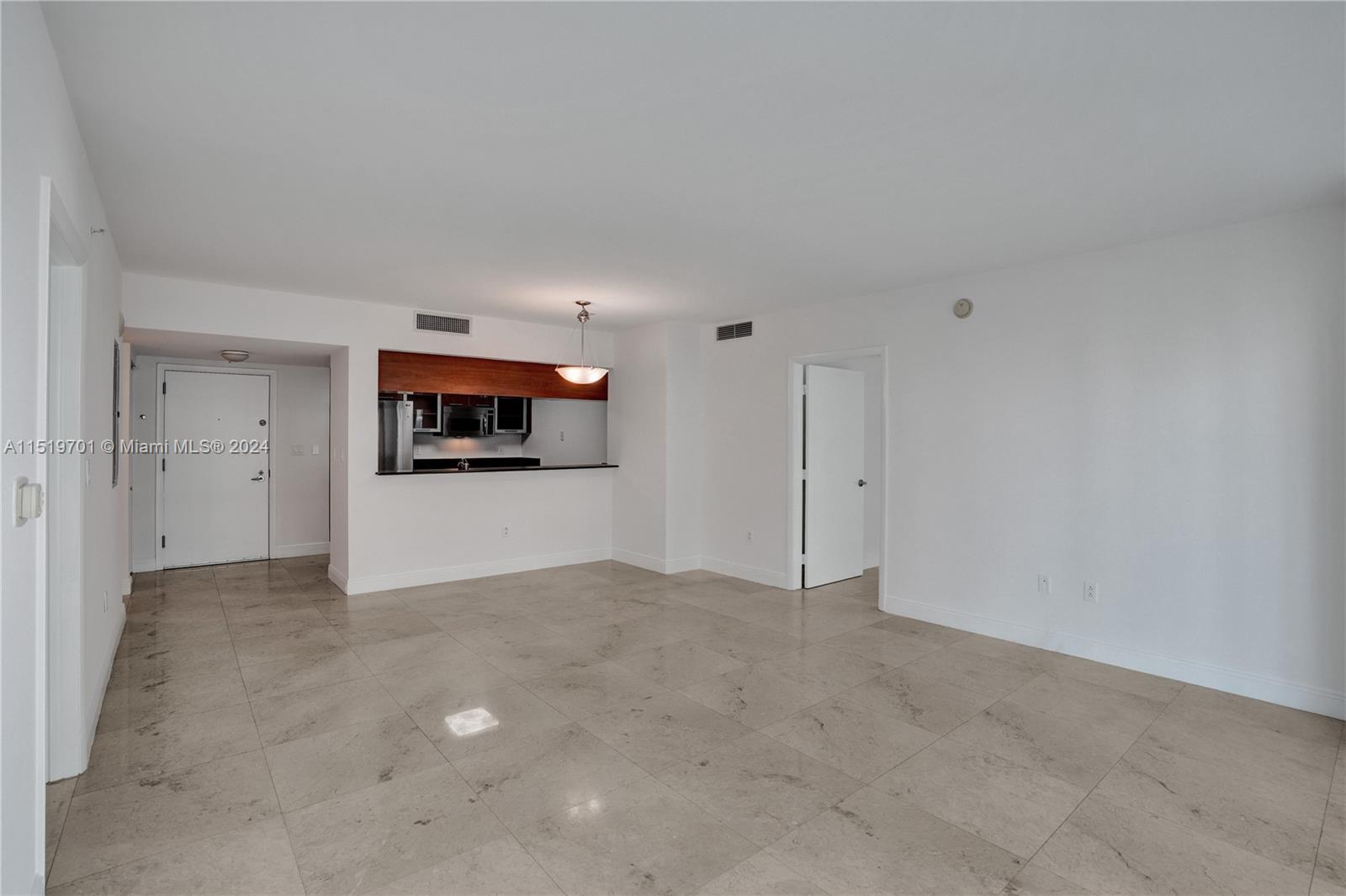 1800 CLUB CONDO - Residential Lease