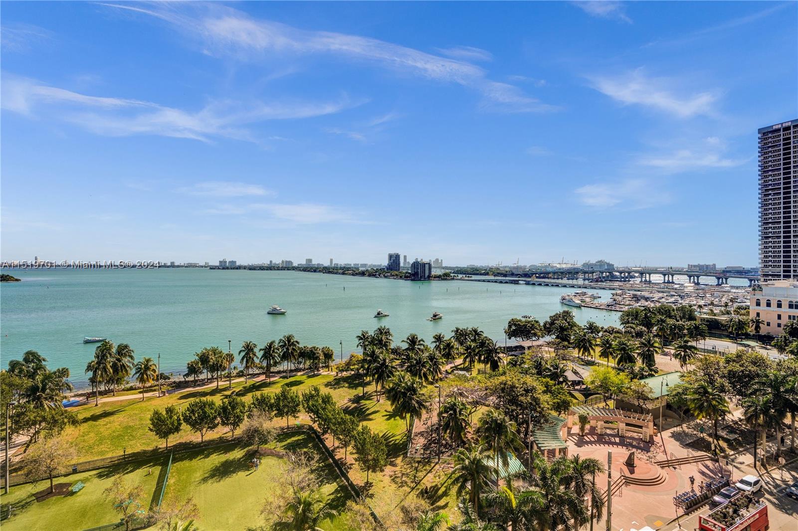 1800 CLUB CONDO - Residential Lease