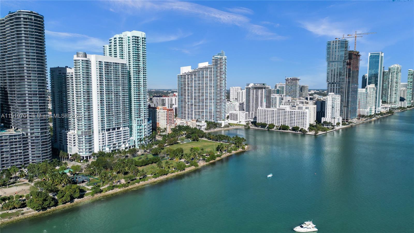 1800 CLUB CONDO - Residential Lease