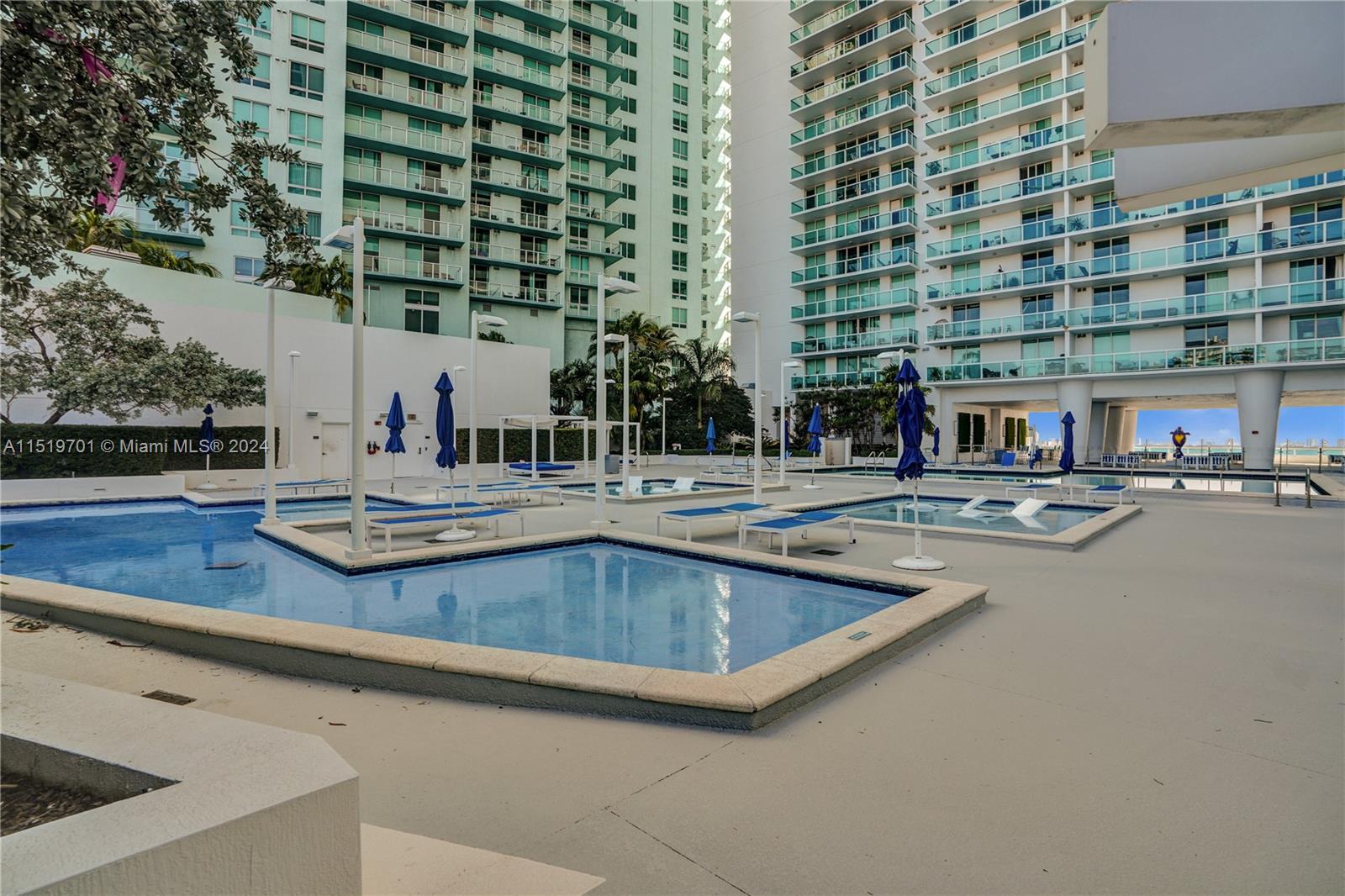 1800 CLUB CONDO - Residential Lease
