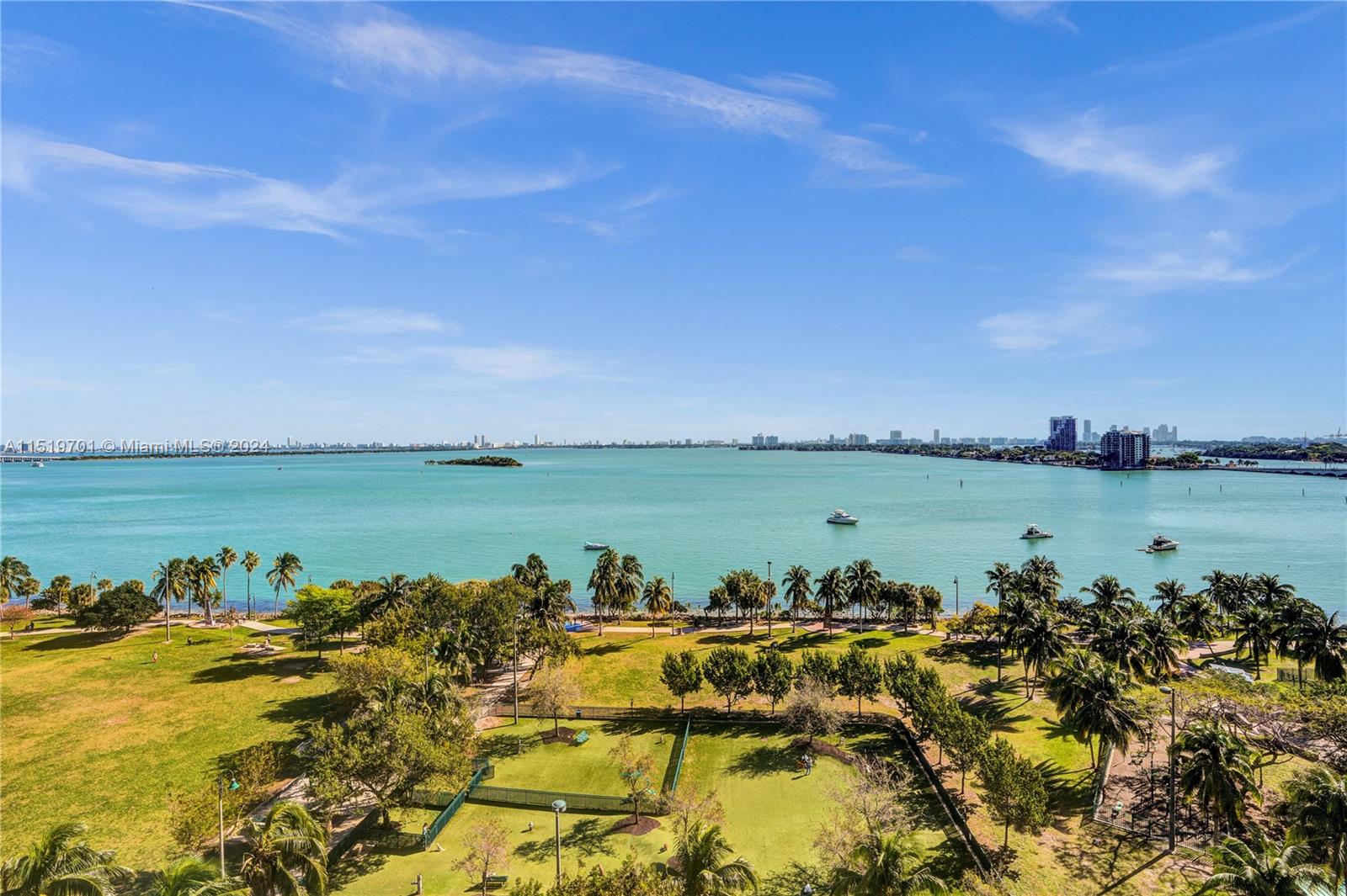 Beautiful 2/2 split-bedroom condo in Edgewater! Expansive balcony with breathtaking Biscayne Bay and west city views. Semi-open kitchen with stainless steel appliances. Natural stone tile floors. Building is in prime location facing Margaret Pace Park and near the Venetian Causeway, I-395, Wynwood, Midtown, Design District and Downtown Miami. Impressive amenities include a gym, sauna, steam room, game room, and a club room for gatherings.