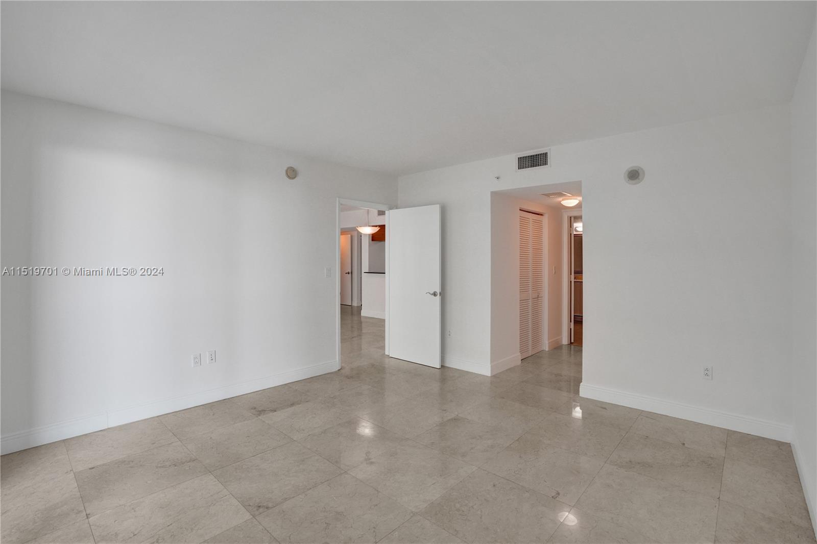 1800 CLUB CONDO - Residential Lease