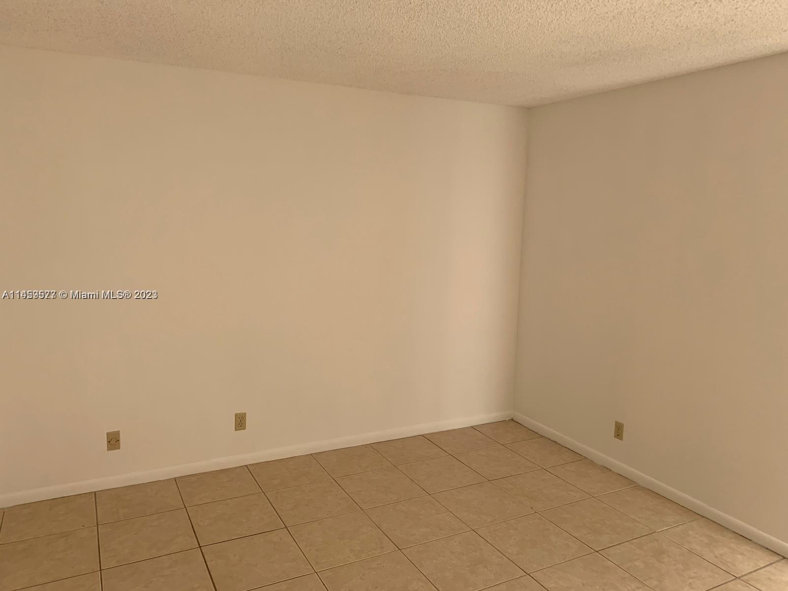 LAKESHORE AT UNIVERSITY P - Residential Lease