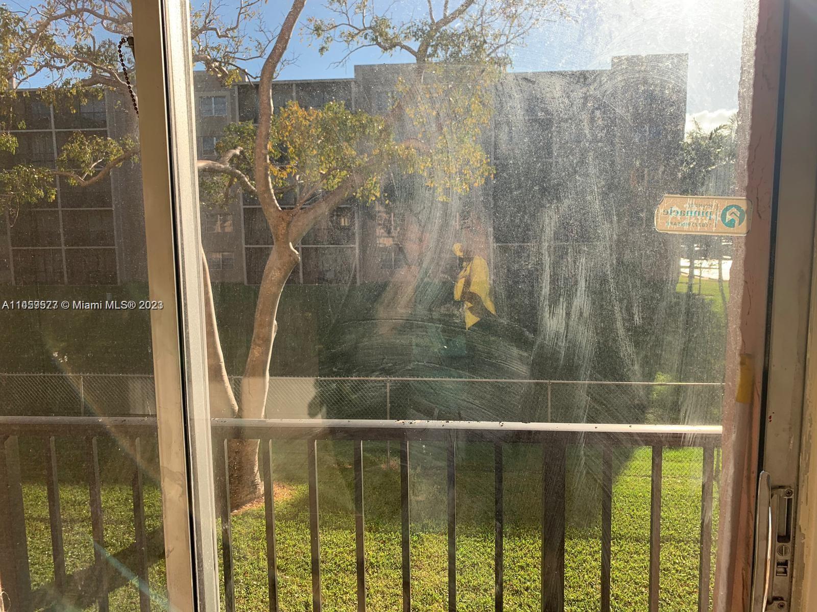 LAKESHORE AT UNIVERSITY P - Residential Lease