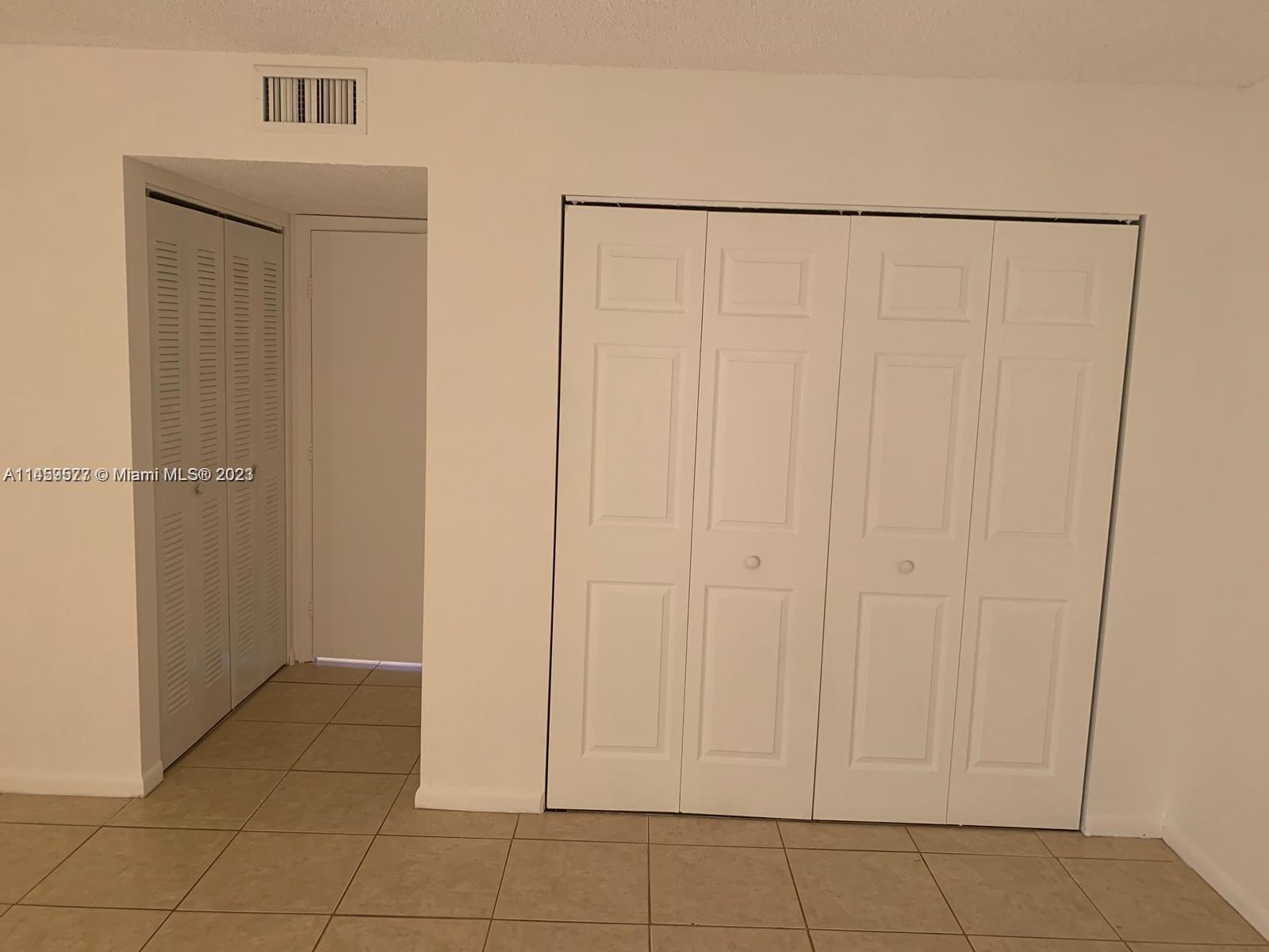 LAKESHORE AT UNIVERSITY P - Residential Lease