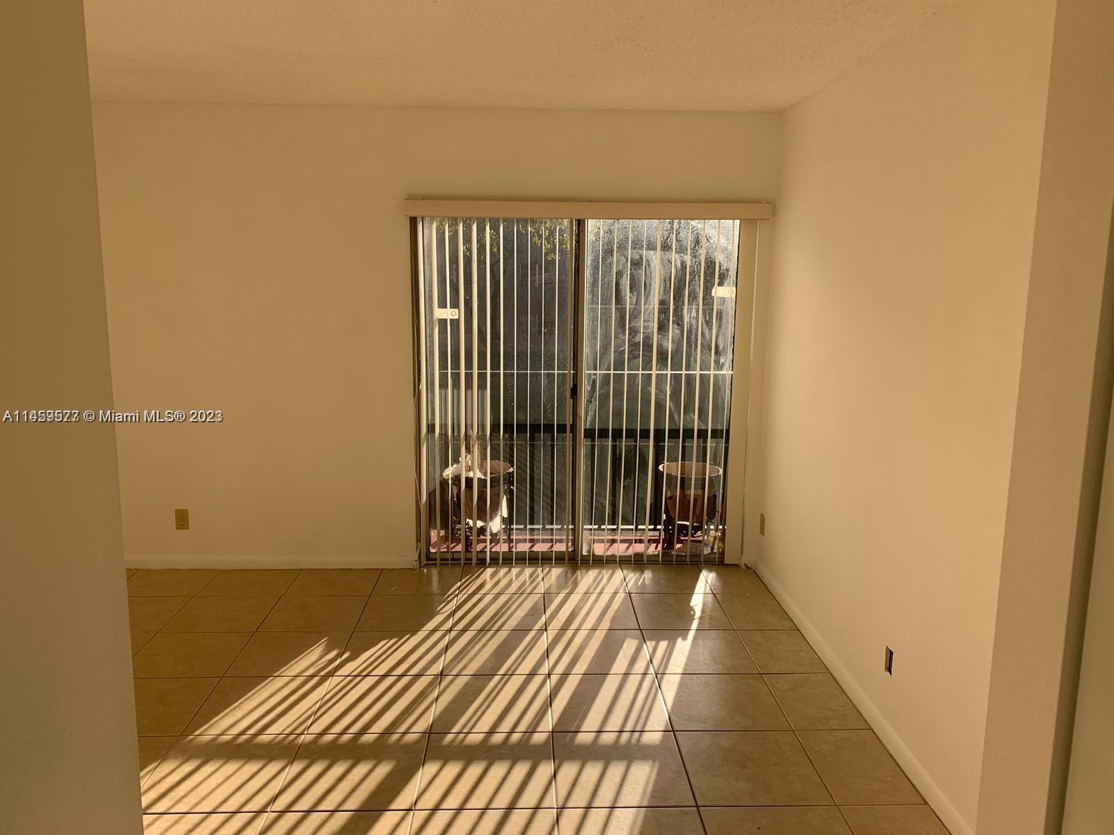 LAKESHORE AT UNIVERSITY P - Residential Lease