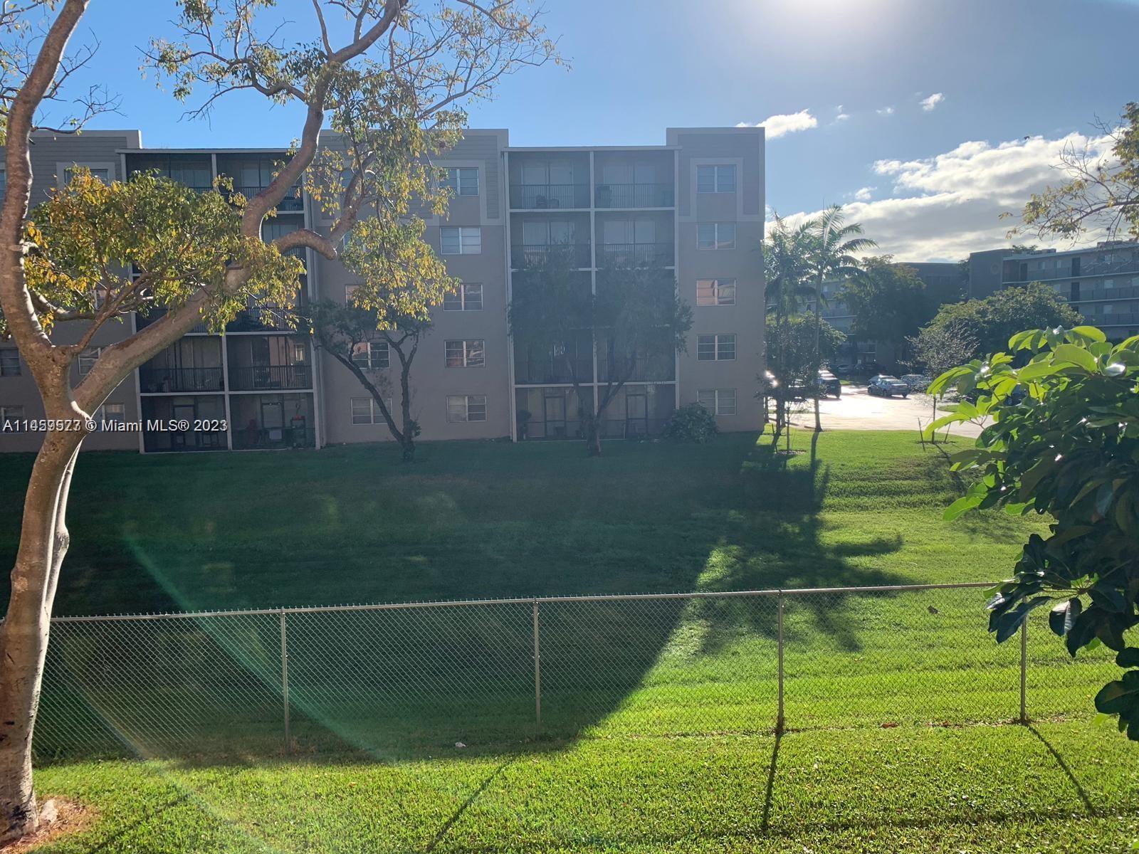 LAKESHORE AT UNIVERSITY P - Residential Lease