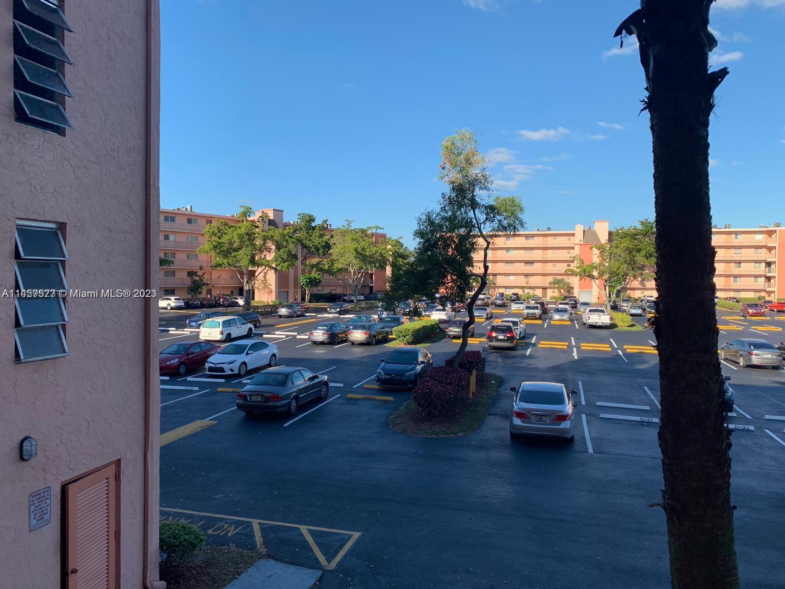 LAKESHORE AT UNIVERSITY P - Residential Lease