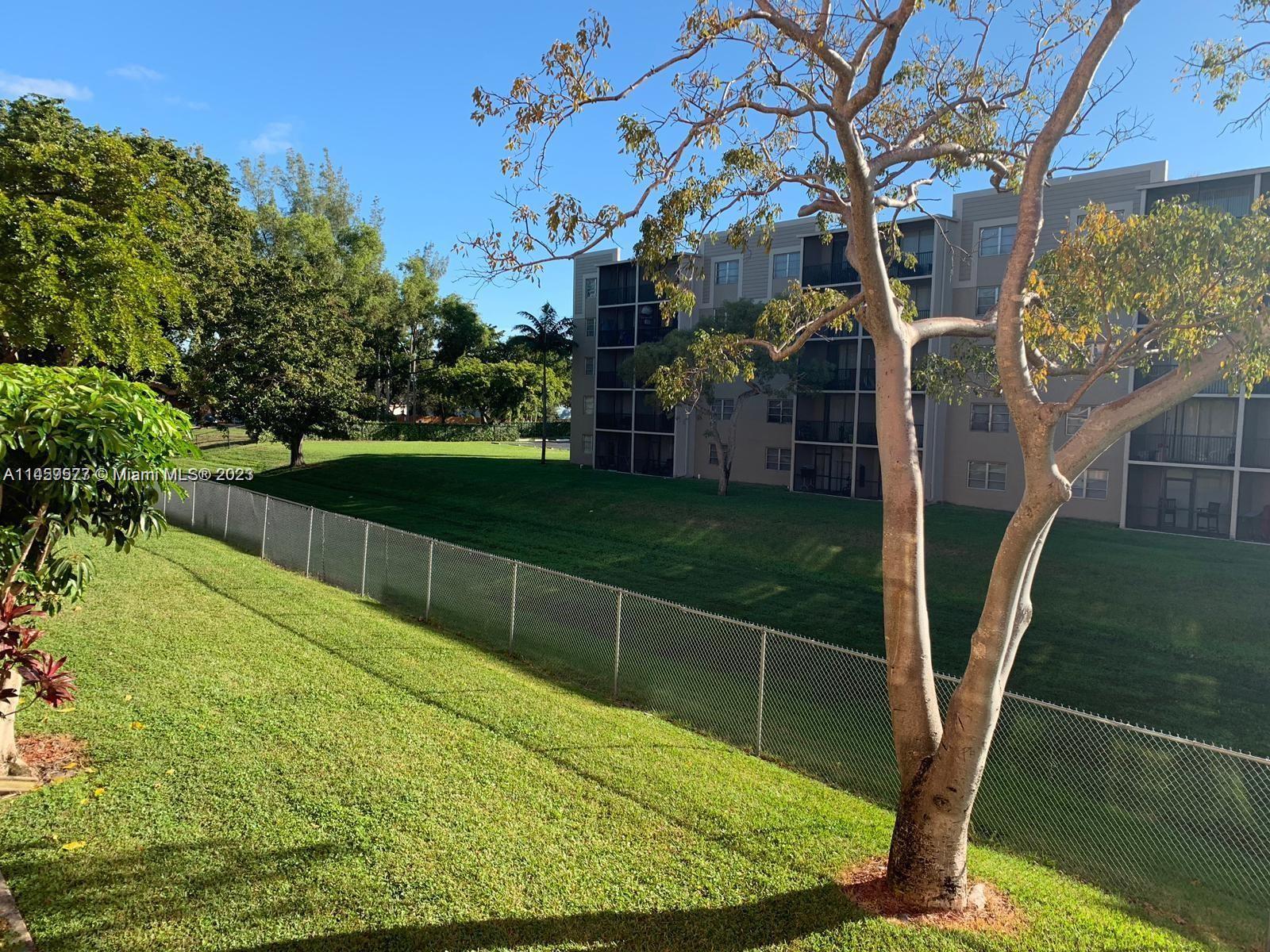 LAKESHORE AT UNIVERSITY P - Residential Lease