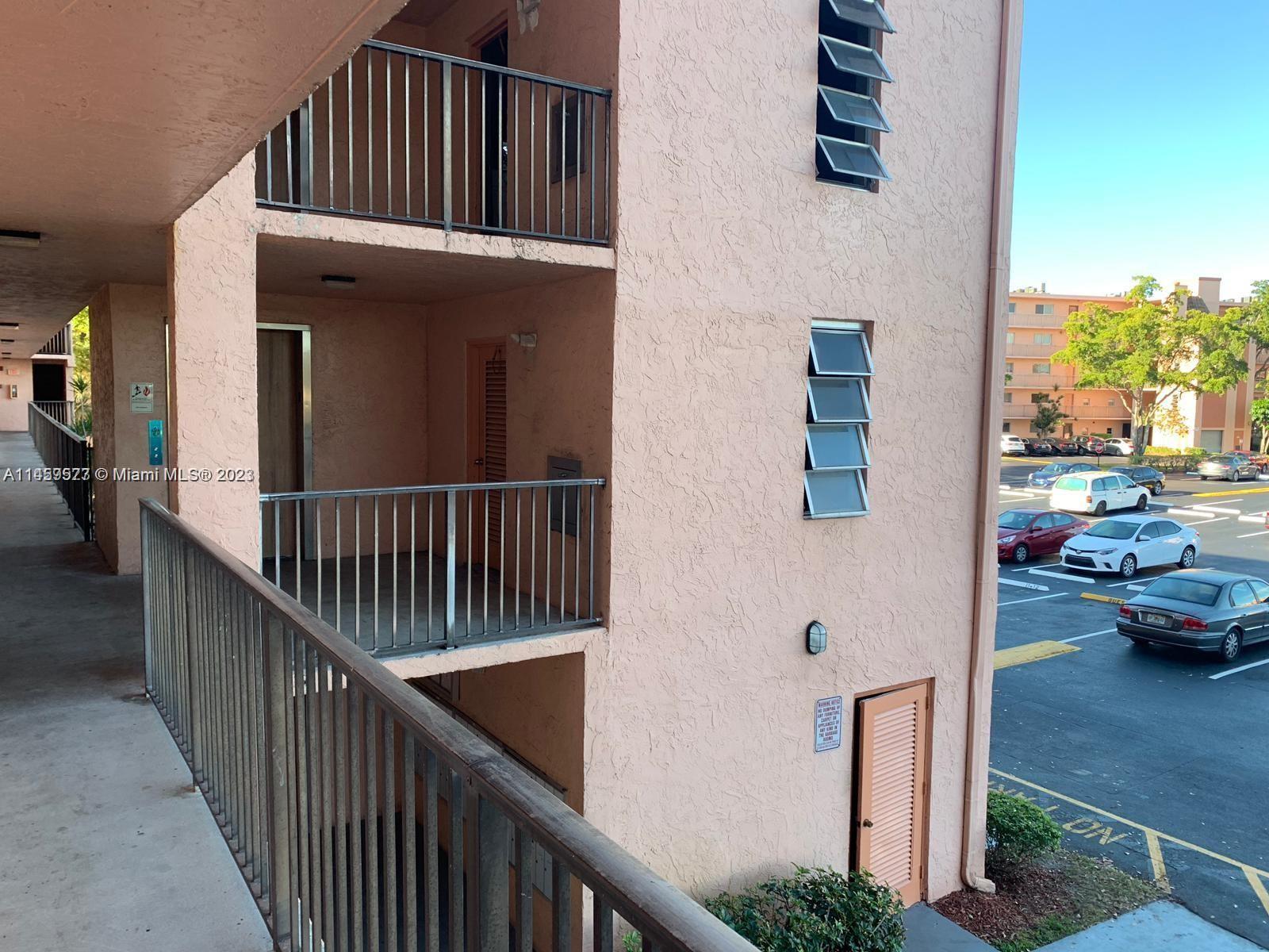 LAKESHORE AT UNIVERSITY P - Residential Lease