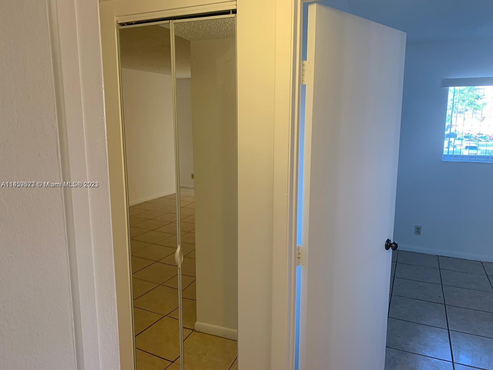 LAKESHORE AT UNIVERSITY P - Residential Lease